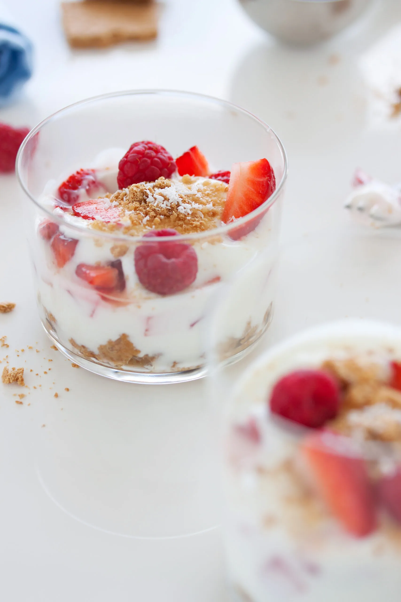 Mascarpone pots with berries and biscuit